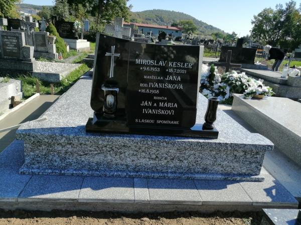 9c6de9ed-2037-485d-840d-6a3a539de89c